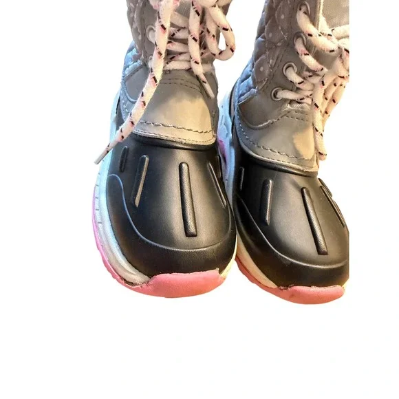 Carters Kids Snow Boots Quilted Gray Pink Laces Faux Fur Lined Winter‎ Size 12 - Picture 3 of 13